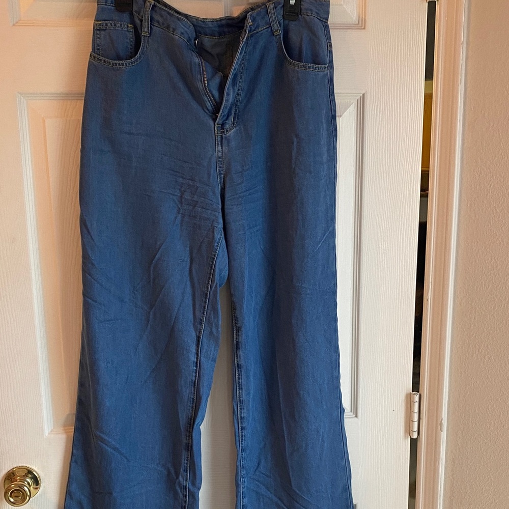 Blue Wide-Leg Jeans